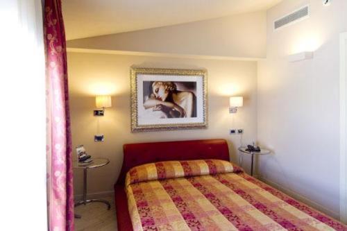 Hotel Touring ฟิโอราโน โมเดเนเซ ภายนอก รูปภาพ